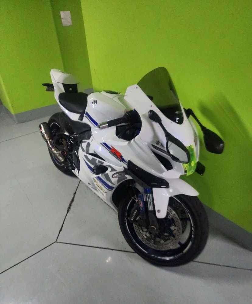 Suzuki GSX R 1000 R - Фото 2