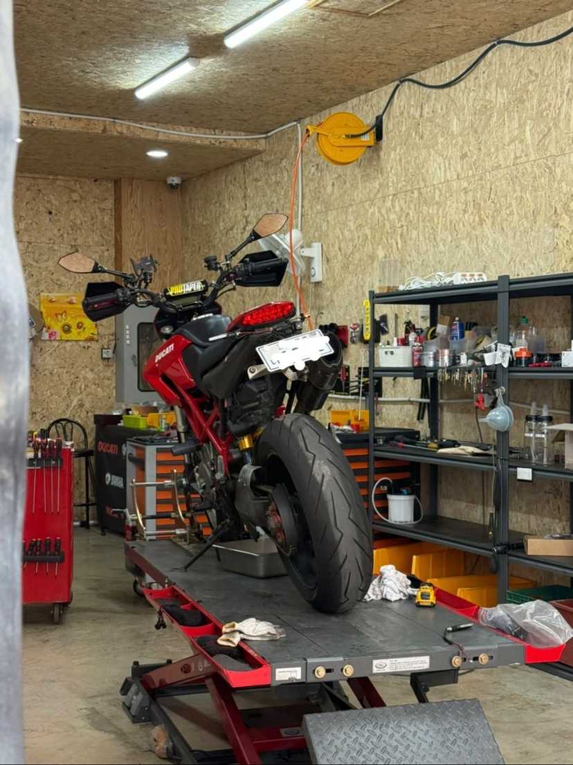 Ducati Hypermotard 796 - Фото 3