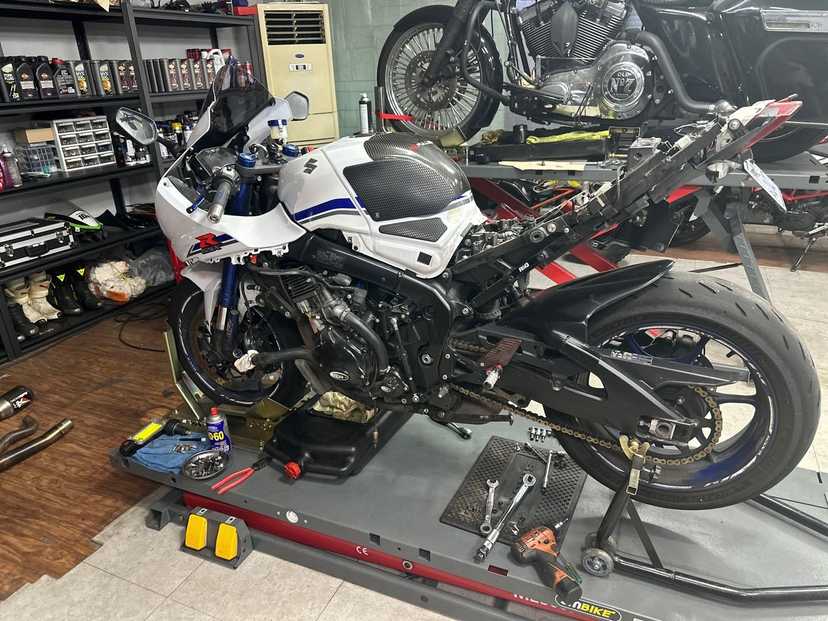Suzuki GSX R 1000 R - Фото 4