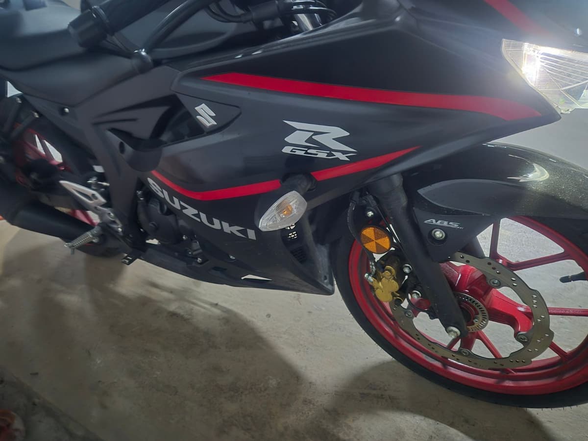 스즈키 GSX R 125 ABS 3