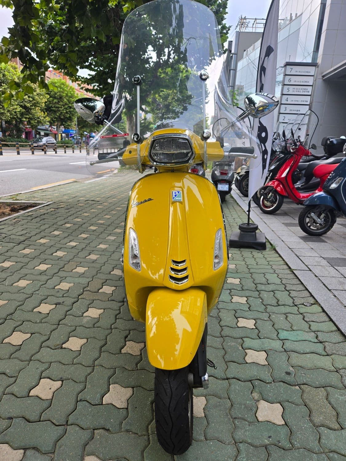 베스파 스프린트 125 ABS 1