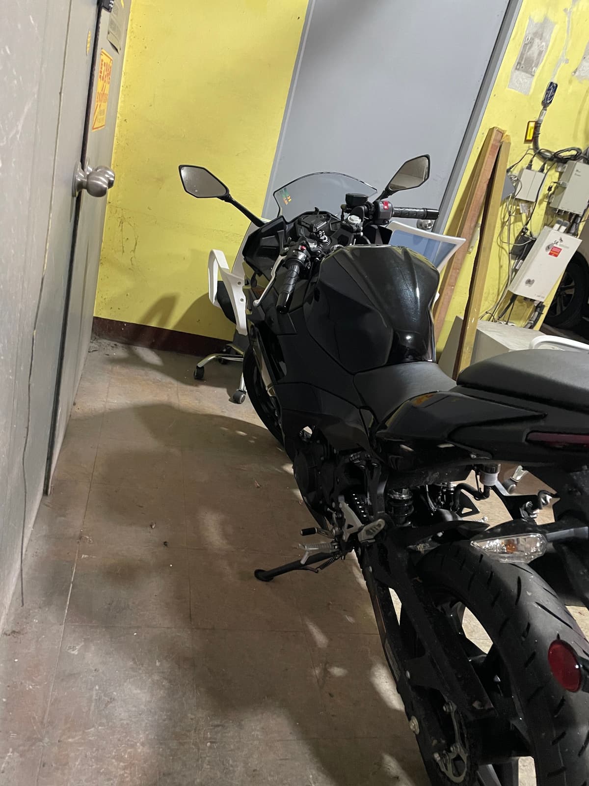 가와사키 닌자 500 4