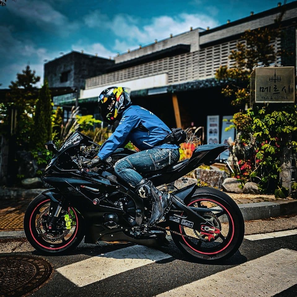 야마하 YZF R6 9