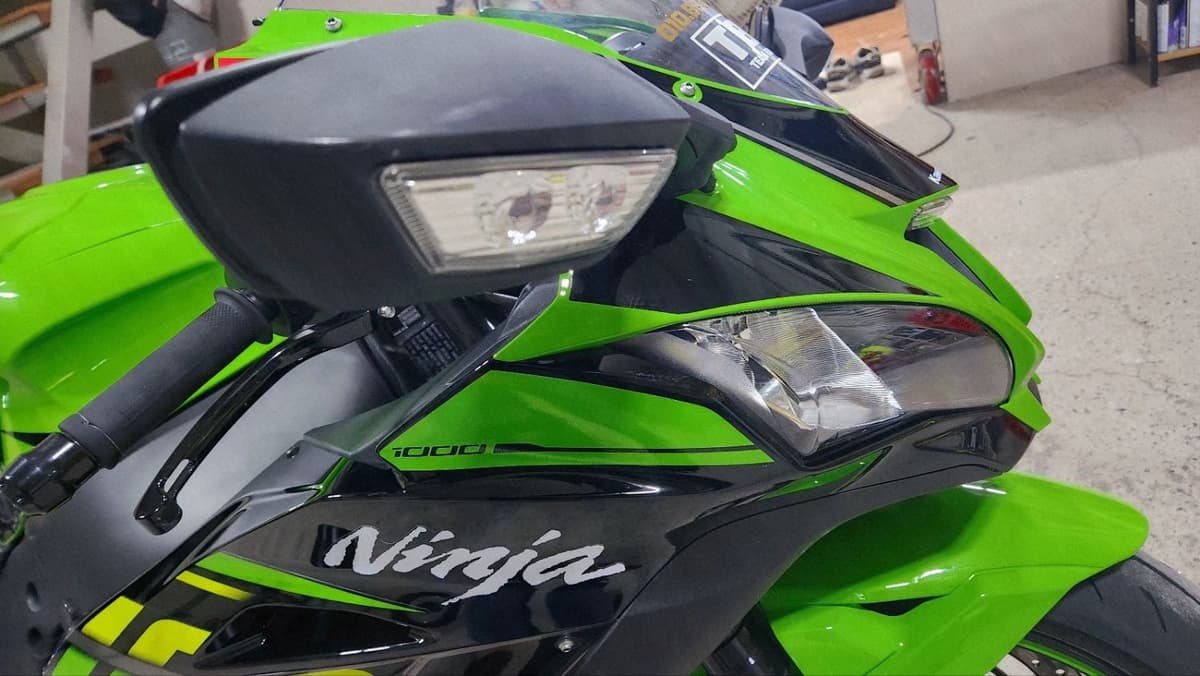 가와사키 닌자 ZX 10 R 7