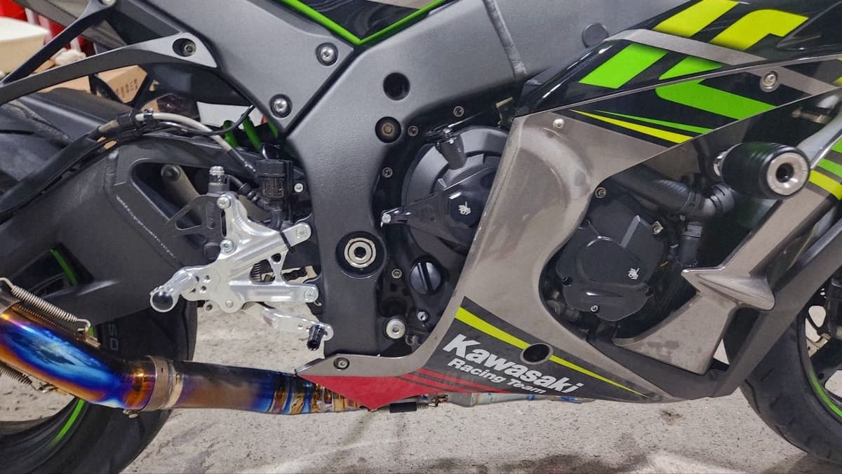 가와사키 닌자 ZX 10 R 9