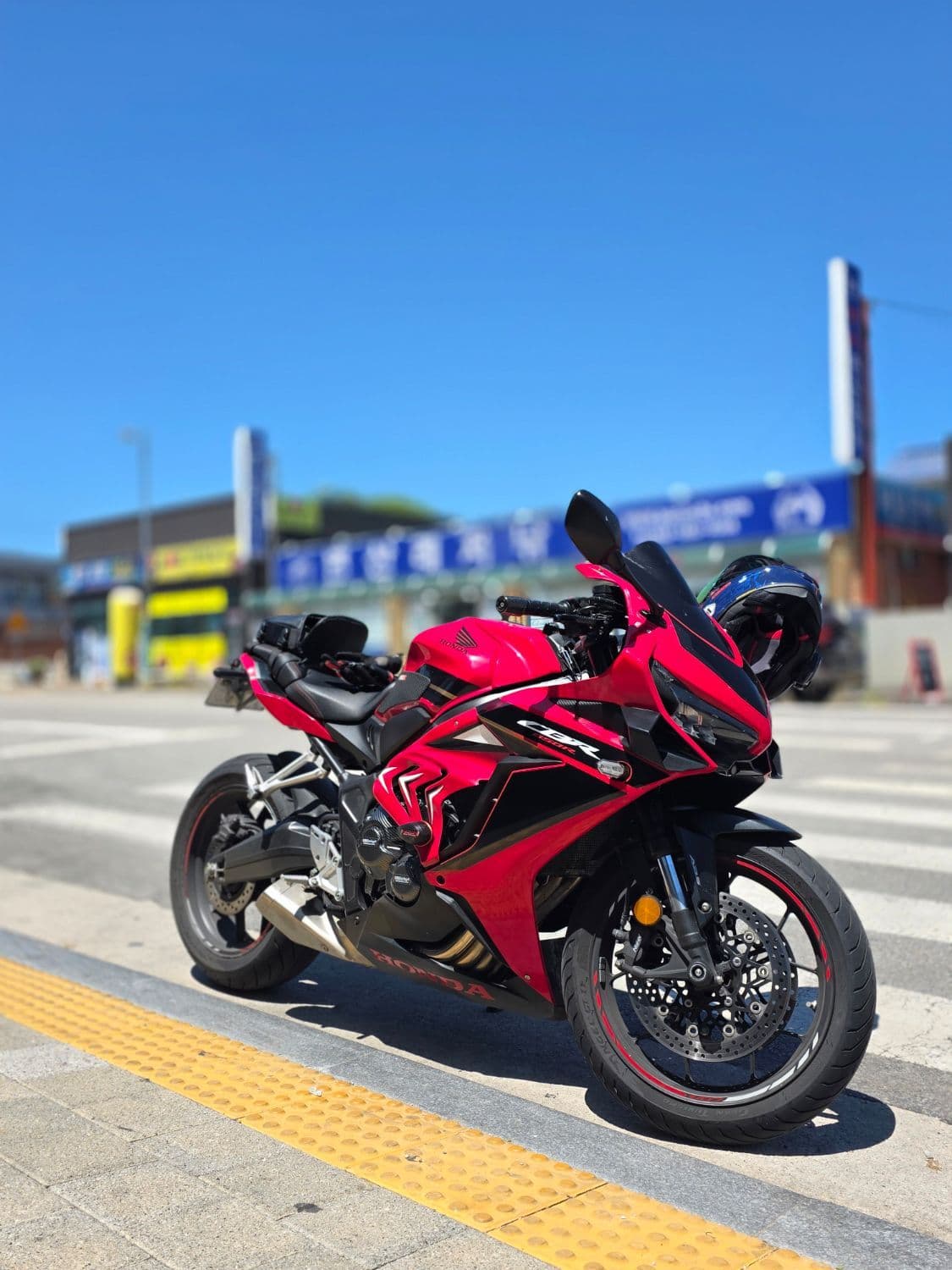 혼다 CBR 650 R MT 1