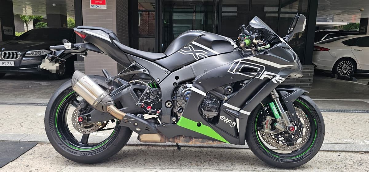 가와사키 닌자 ZX 10 R 2