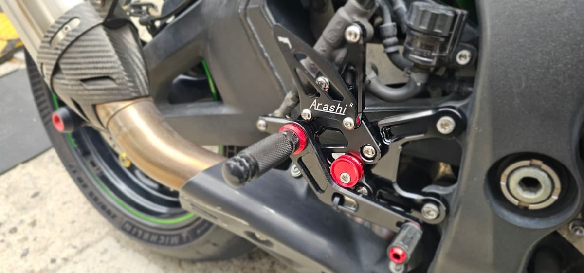가와사키 닌자 ZX 10 R 4