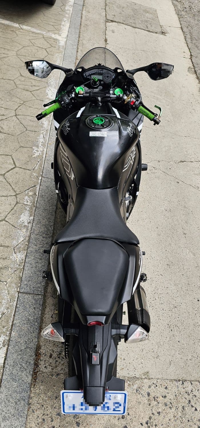 가와사키 닌자 ZX 10 R 9