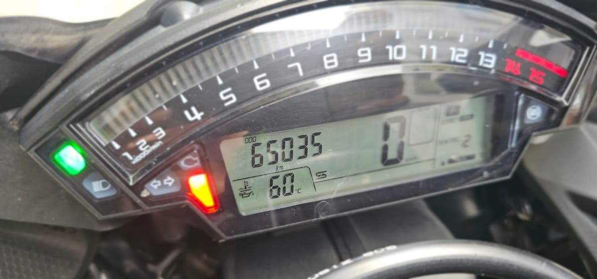 가와사키 닌자 ZX 10 R 11
