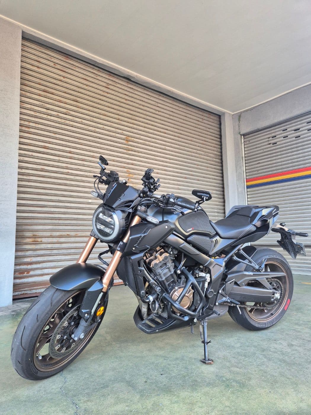 혼다 CB 650 R 4