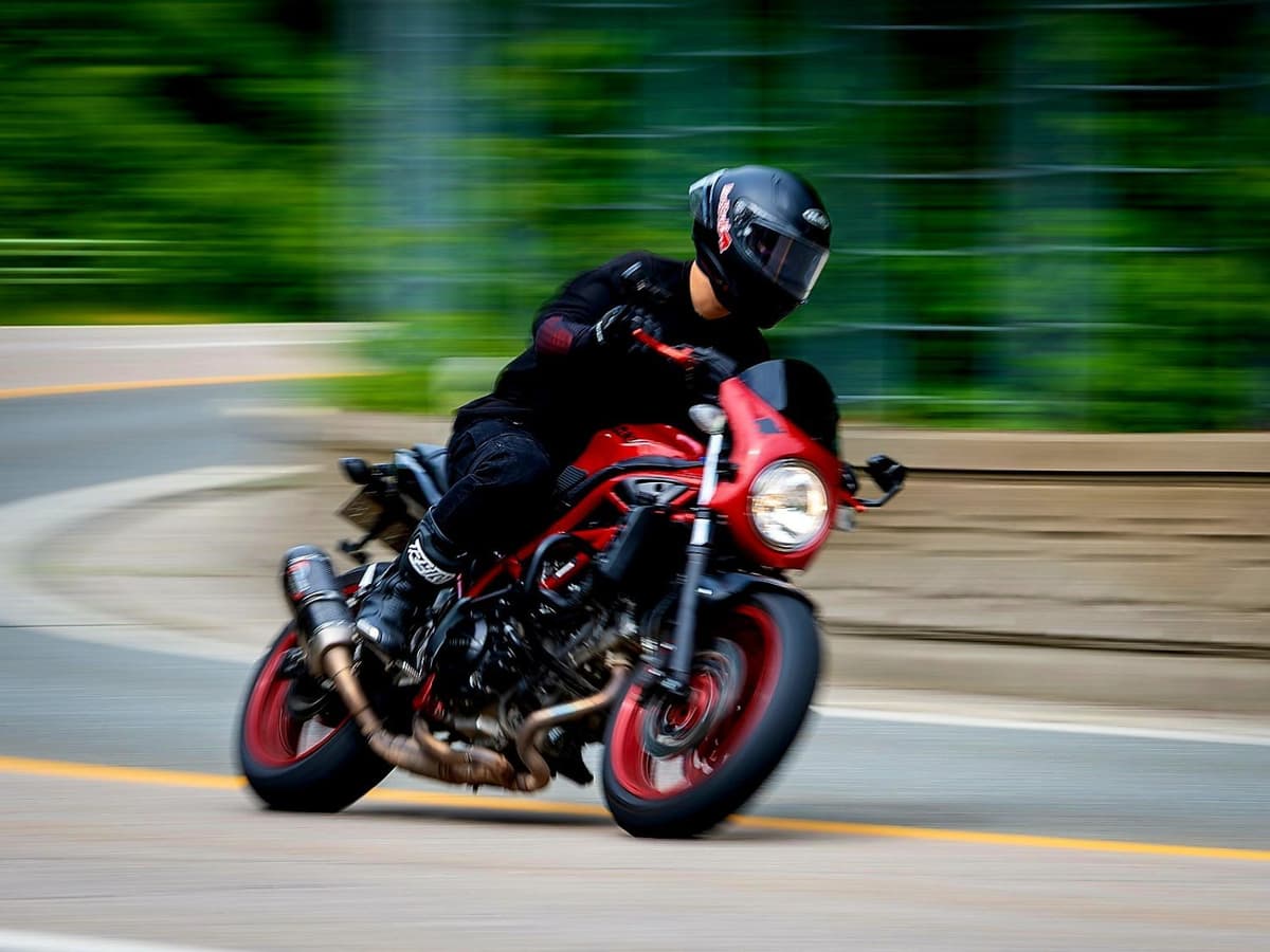 스즈키 SV 650 1