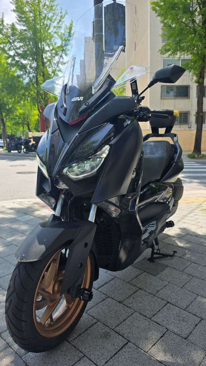 야마하 XMAX 300 ABS 2