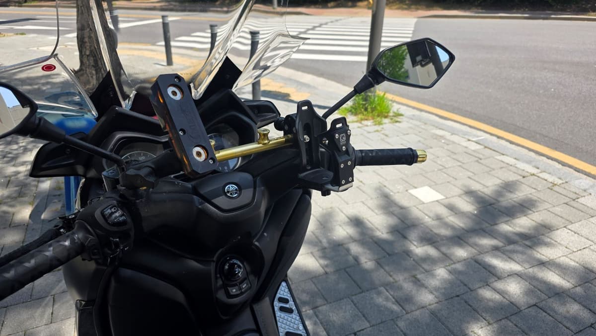 야마하 XMAX 300 ABS 14
