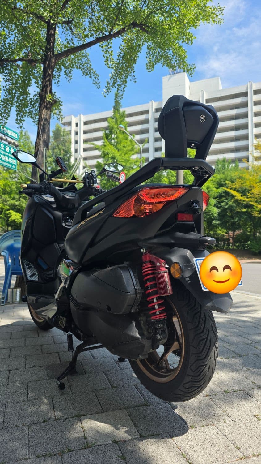 야마하 XMAX 300 ABS 6