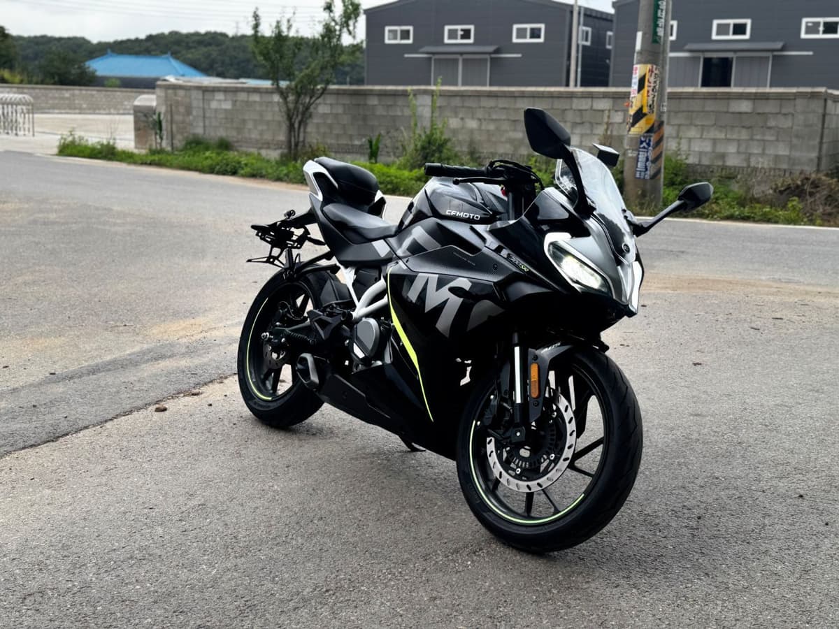 CF모토 300 SR 4