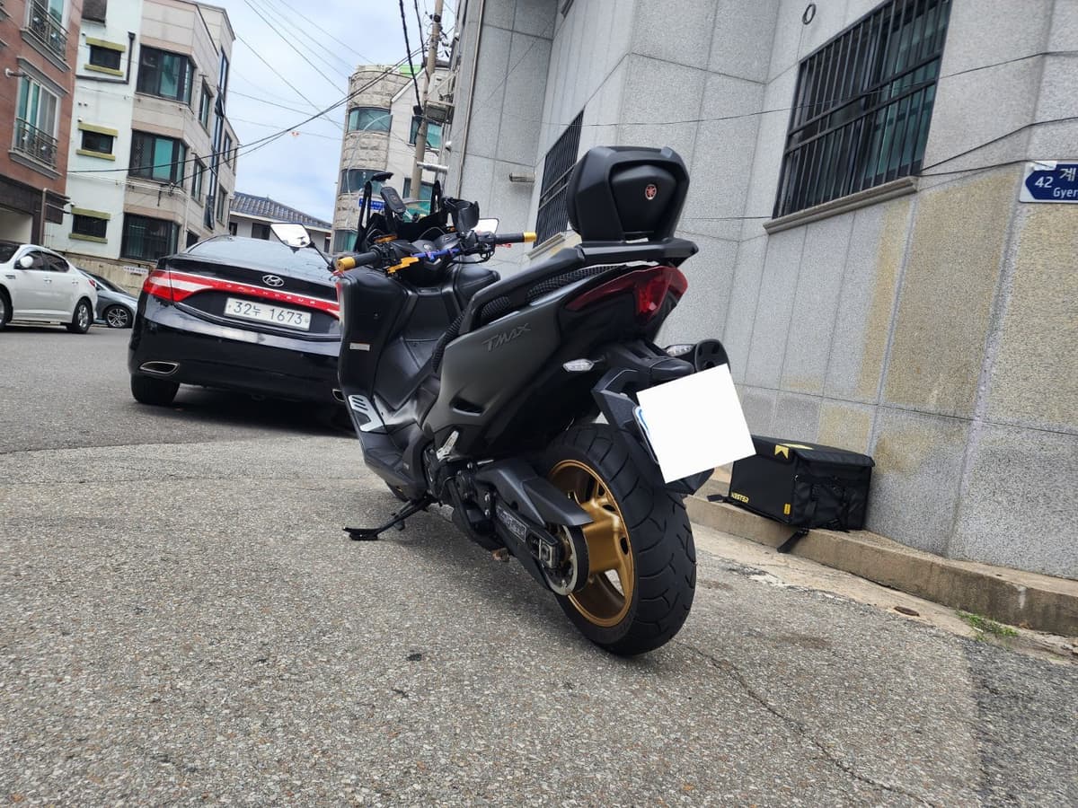 야마하 TMAX 560 7
