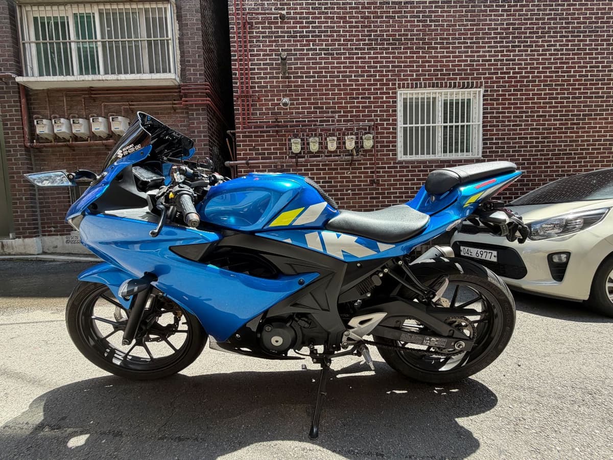 스즈키 GSX R 125 ABS 11