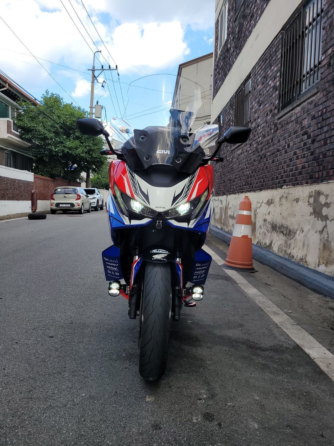 혼다 포르자 750 1