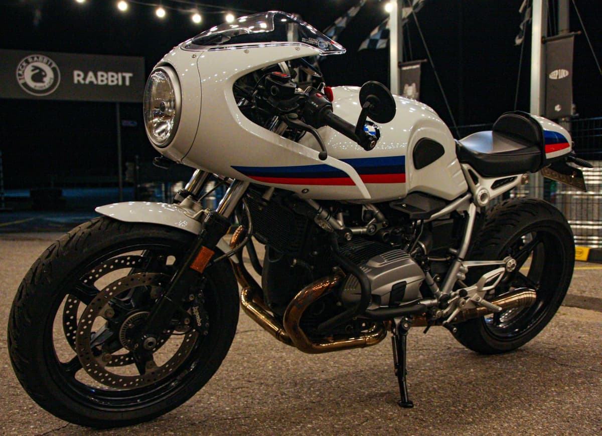 BMW R nine T 레이서 1