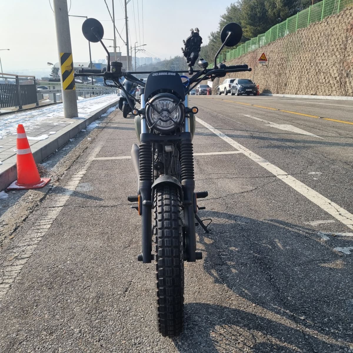 브릭스톤 펠스버그 125 ABS 1