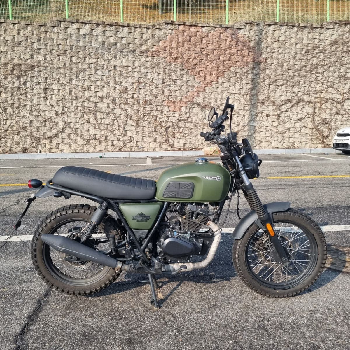 브릭스톤 펠스버그 125 ABS 2