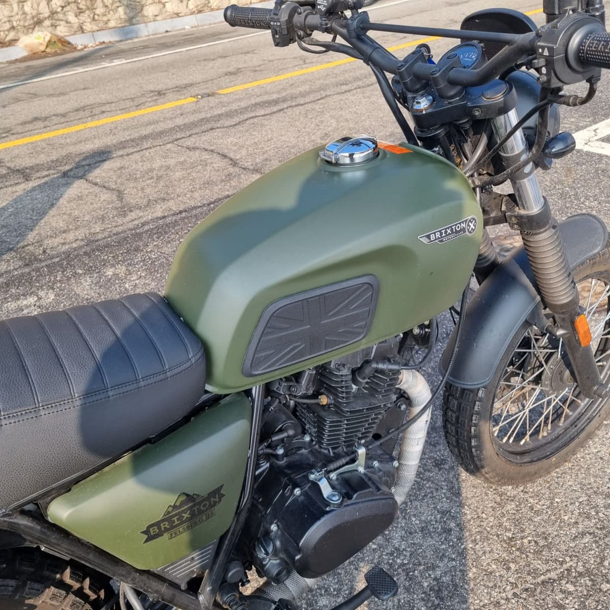 브릭스톤 펠스버그 125 ABS 8