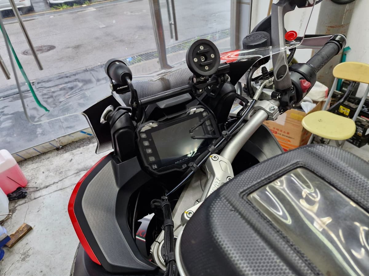 두카티 멀티스트라다 1260 S 9