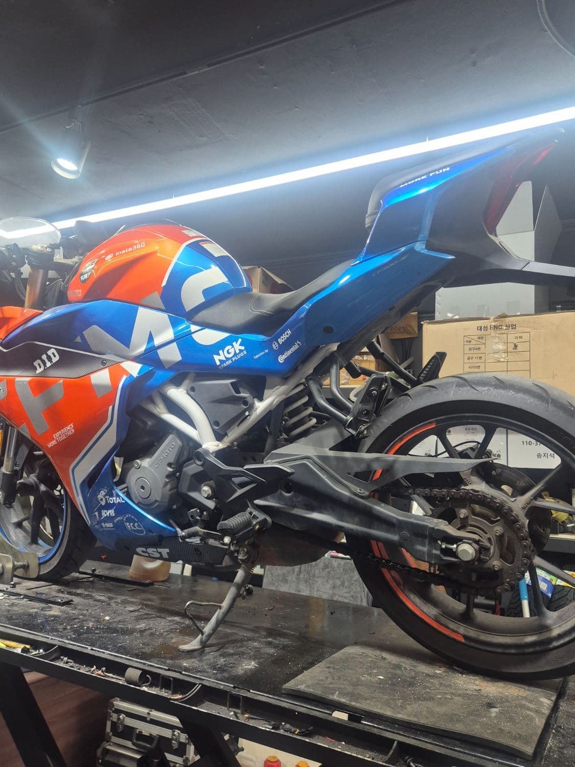 CF모토 300 SR 2