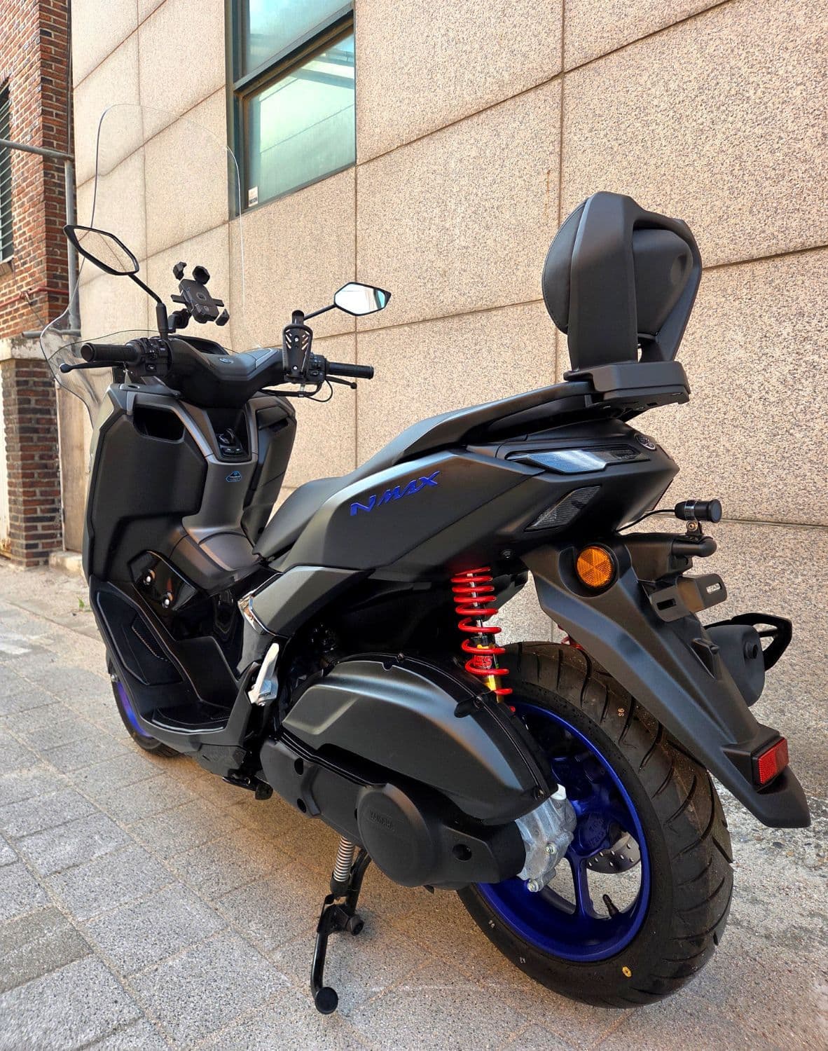 야마하 NMAX 125 10