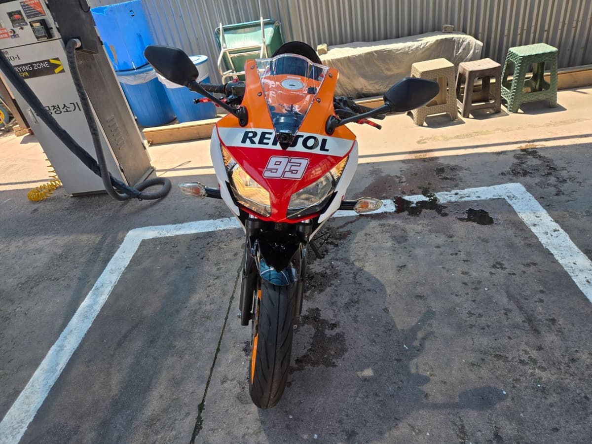 혼다 CBR 300 R 1