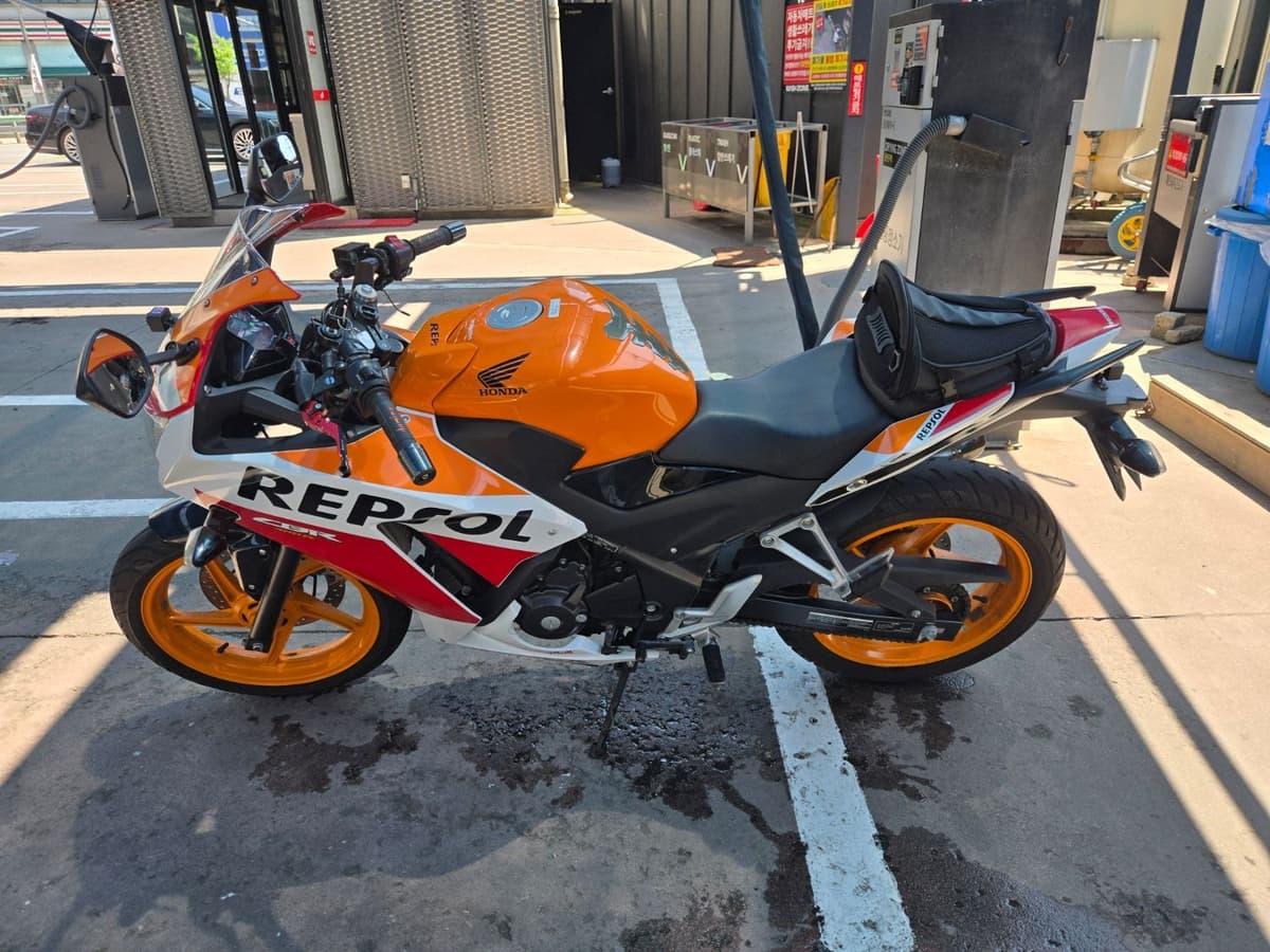 혼다 CBR 300 R 3