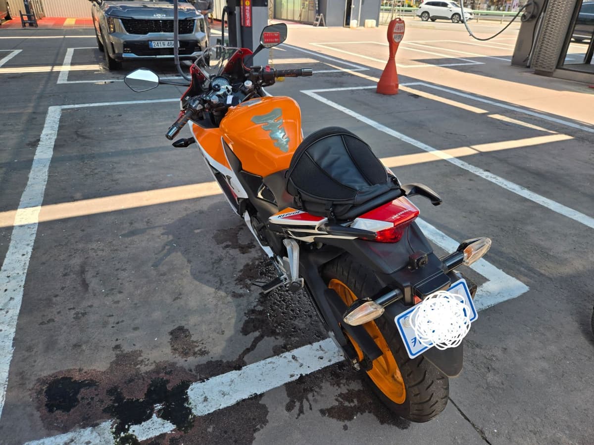 혼다 CBR 300 R 4