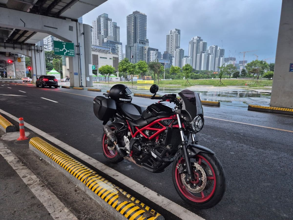 스즈키 SV 650 1