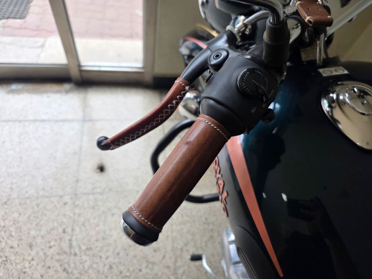 로얄엔필드 클래식 350 7