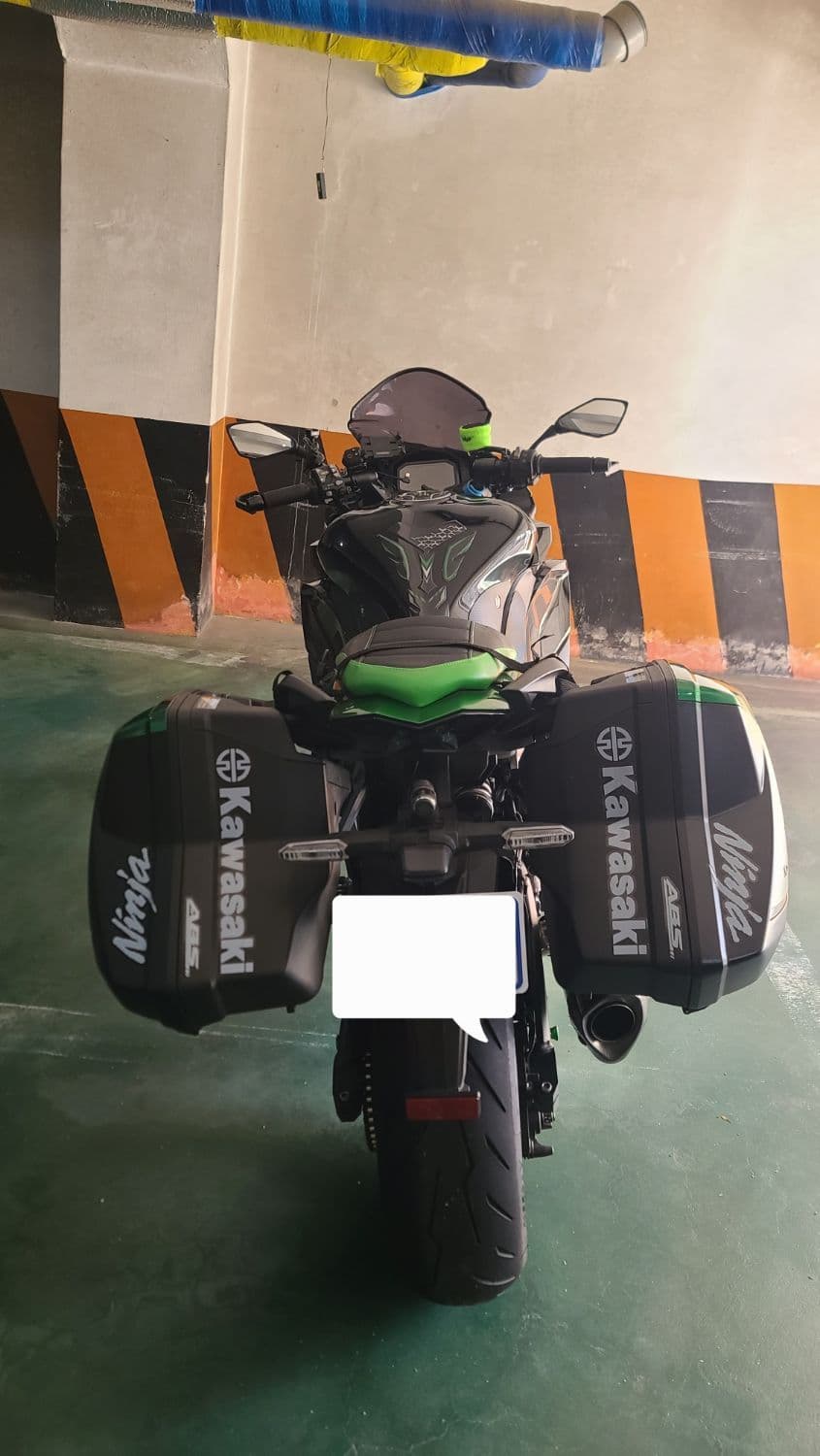 가와사키 닌자 1000 SX 2