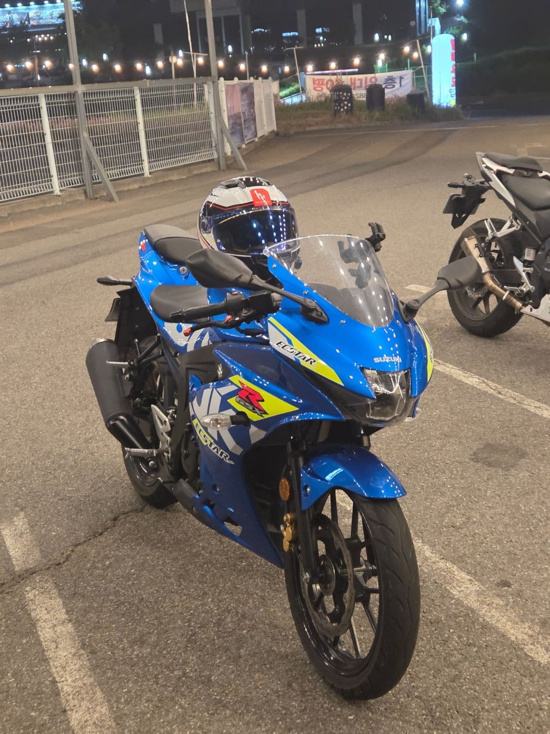 스즈키 GSX R 125 ABS 8