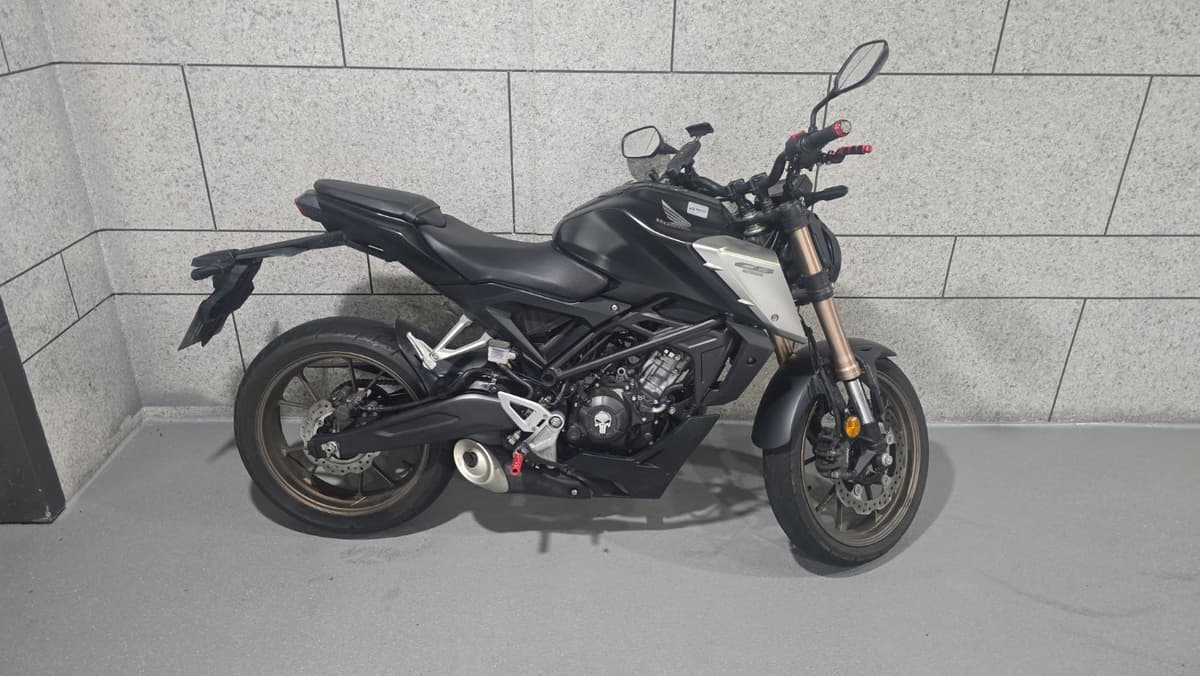 혼다 CB 125 R 3