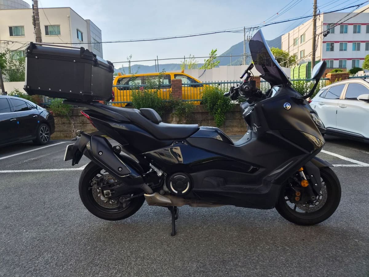 야마하 TMAX 560 3