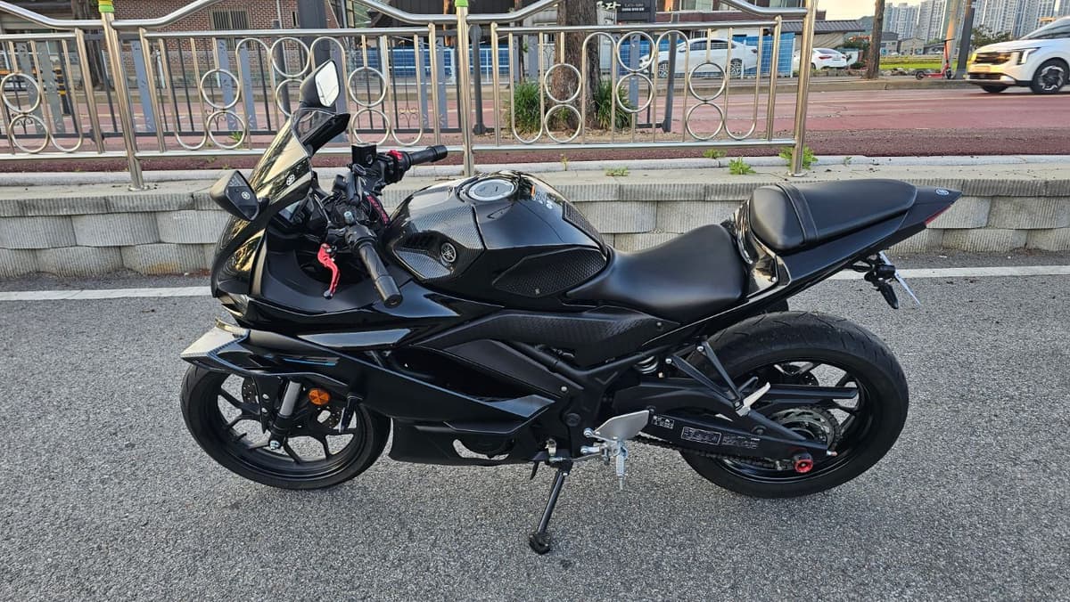 야마하 YZF R3 9
