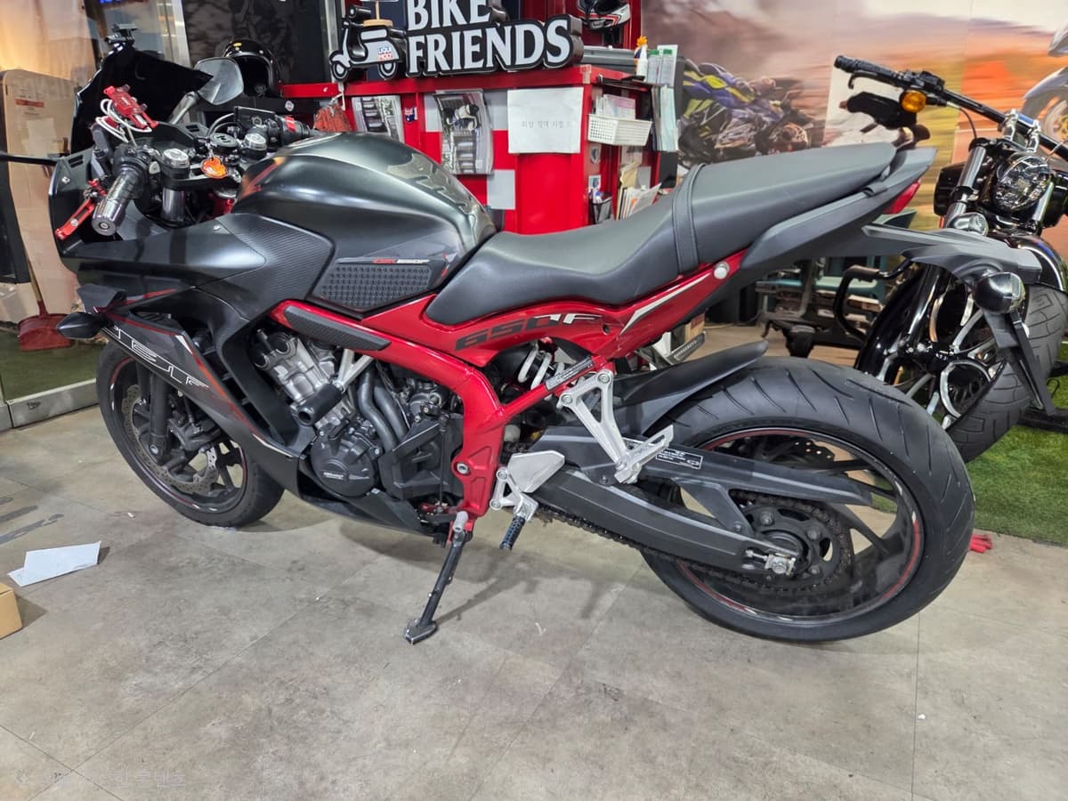 혼다 CBR 650 F 5