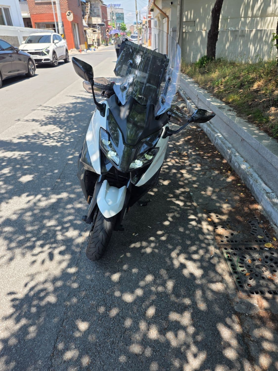 야마하 TMAX 560 5