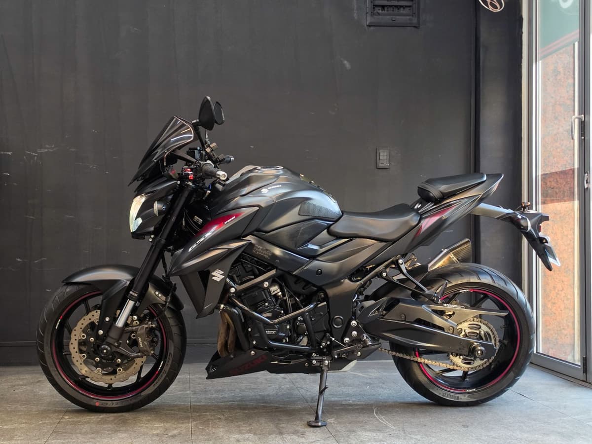 스즈키 GSX S 750 5