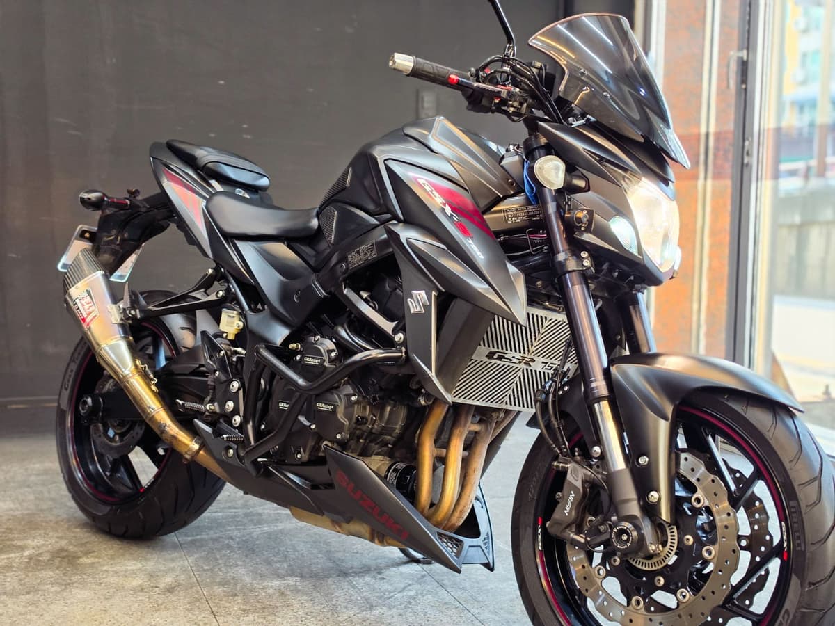 스즈키 GSX S 750 7