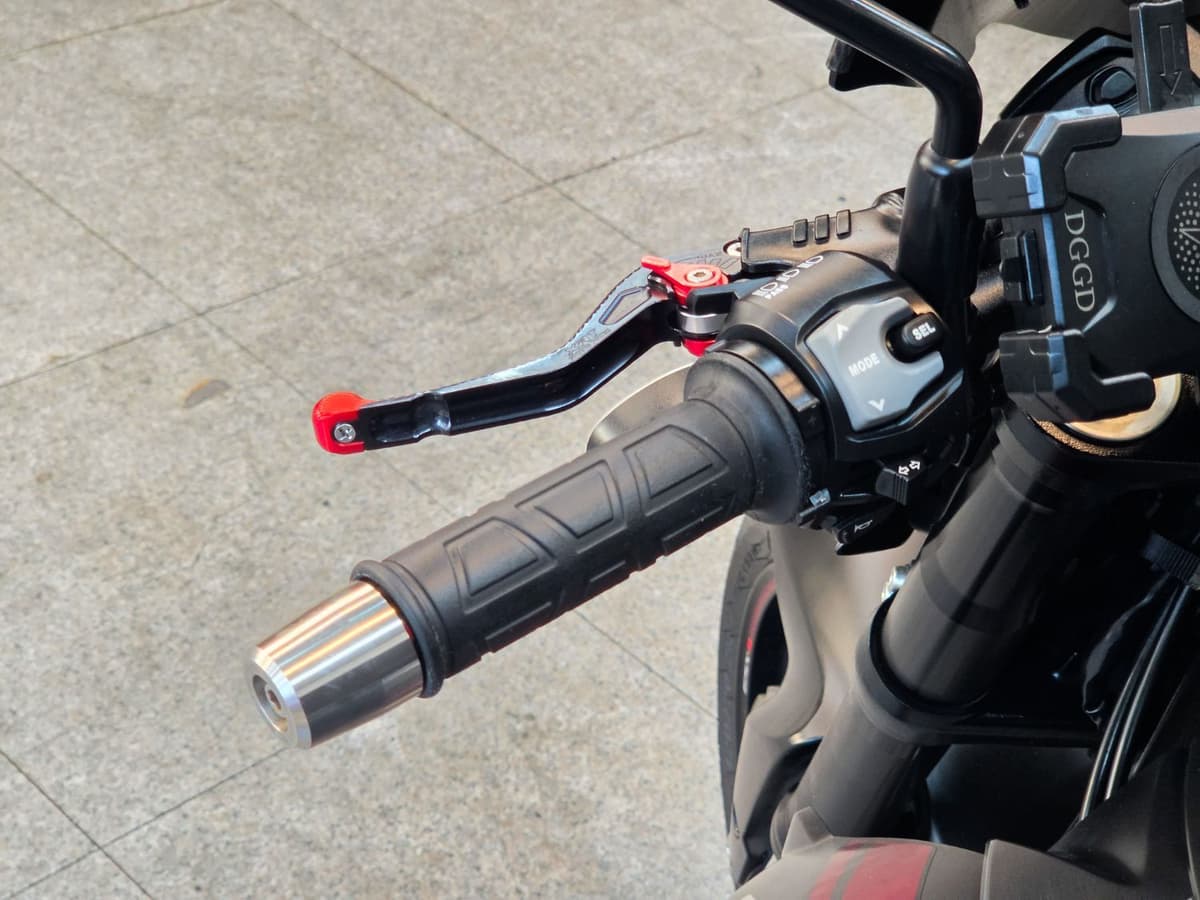 스즈키 GSX S 750 20