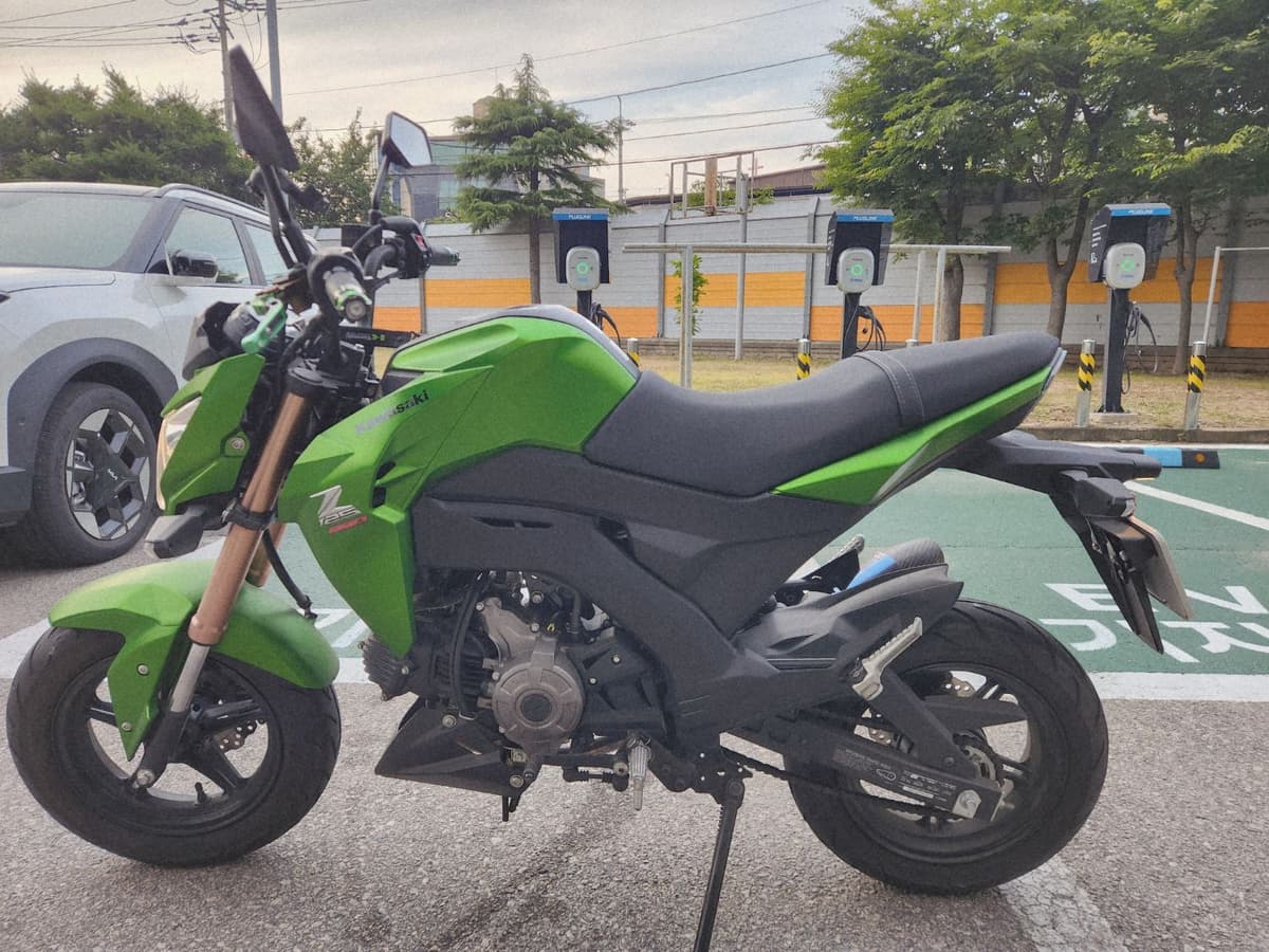 가와사키 Z 125 4