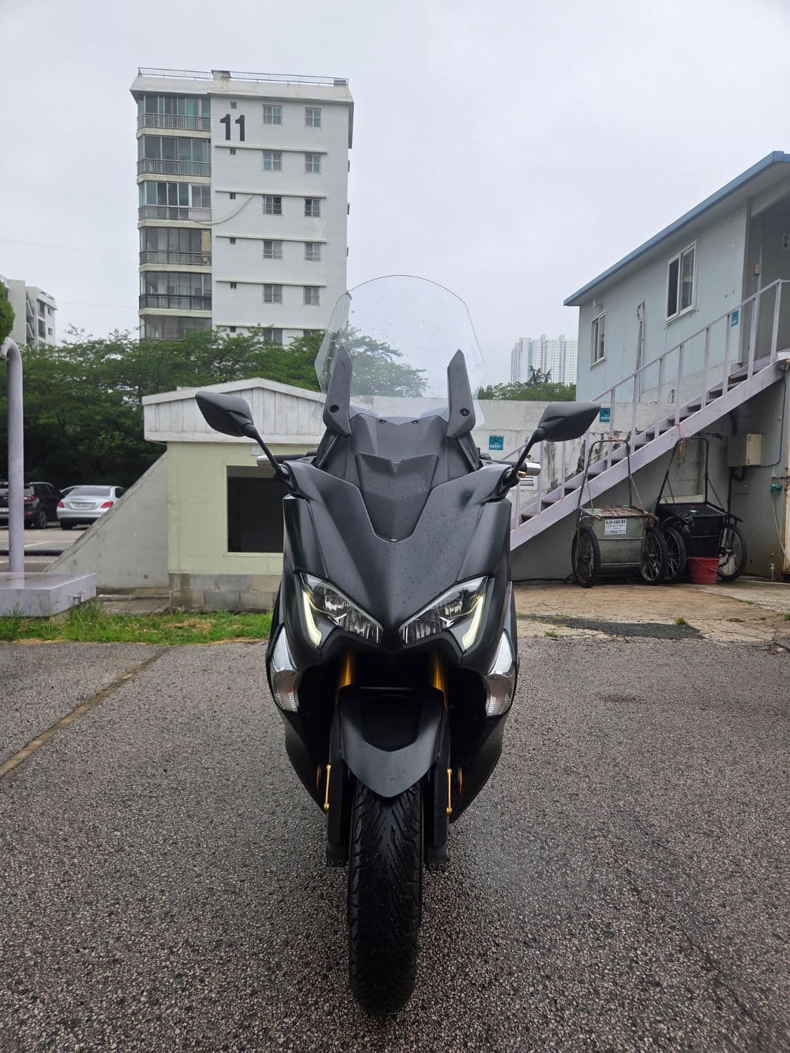 야마하 TMAX DX 1