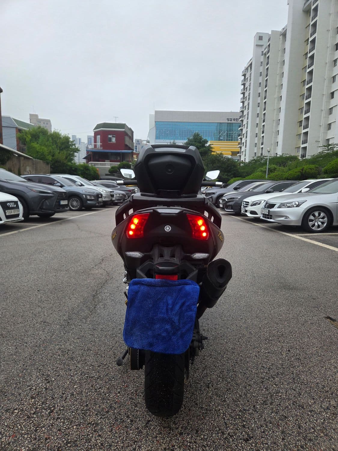 야마하 TMAX DX 8
