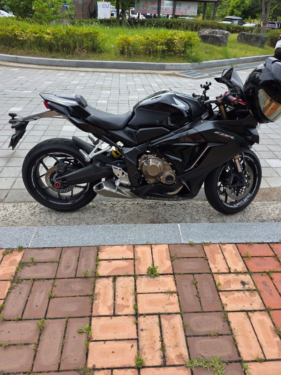 혼다 CBR 650 R MT 4