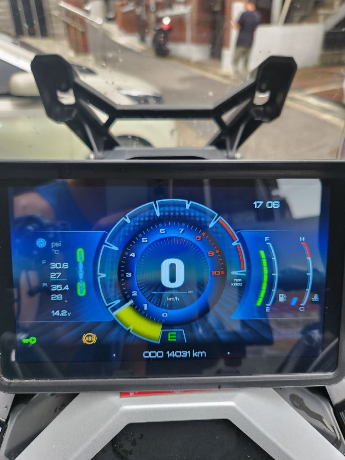 존테스 368 G 8